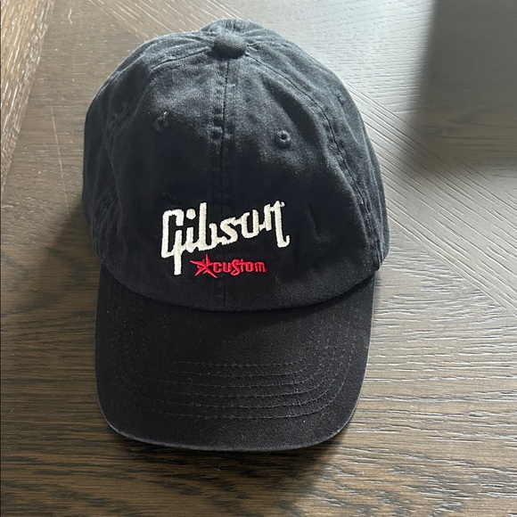 Gibson Other - Gibson VINTAGE Custom Cap ADJUSTABLE
UNISEX